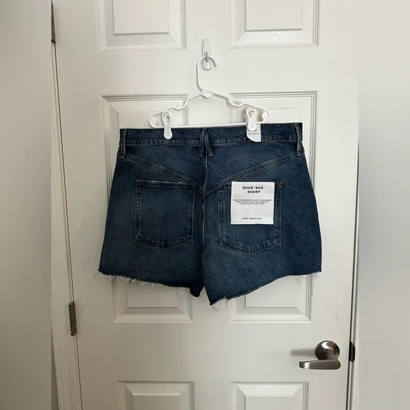 Good American 90s Shorts - Picture 3 of 3